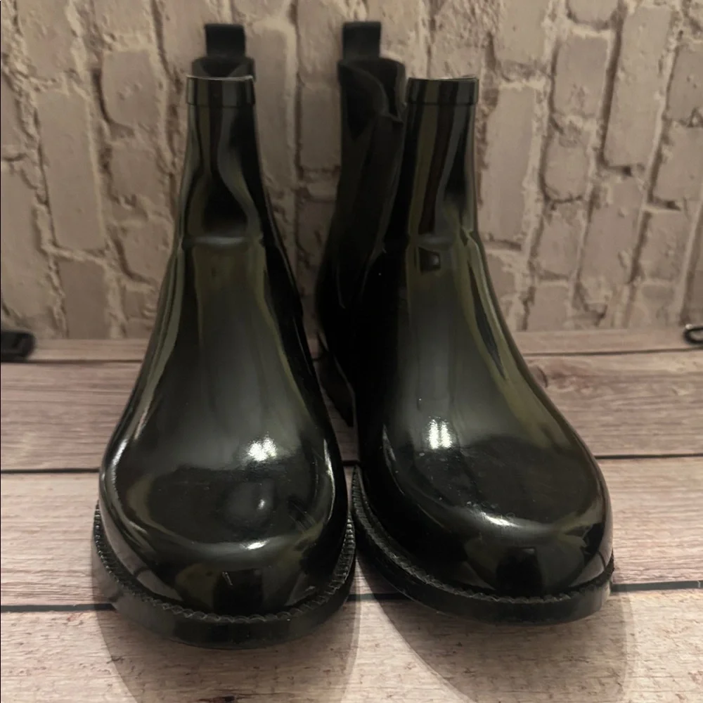 Michael Kors Charm Rain Booties